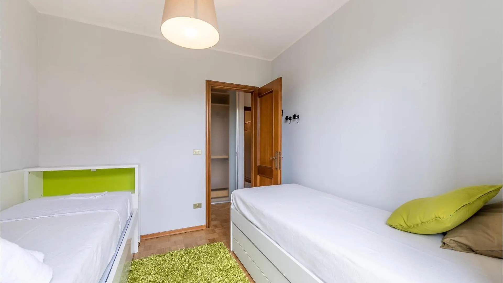 3 Bedroom Amazing Home In Desenzano Del Garda 0*,