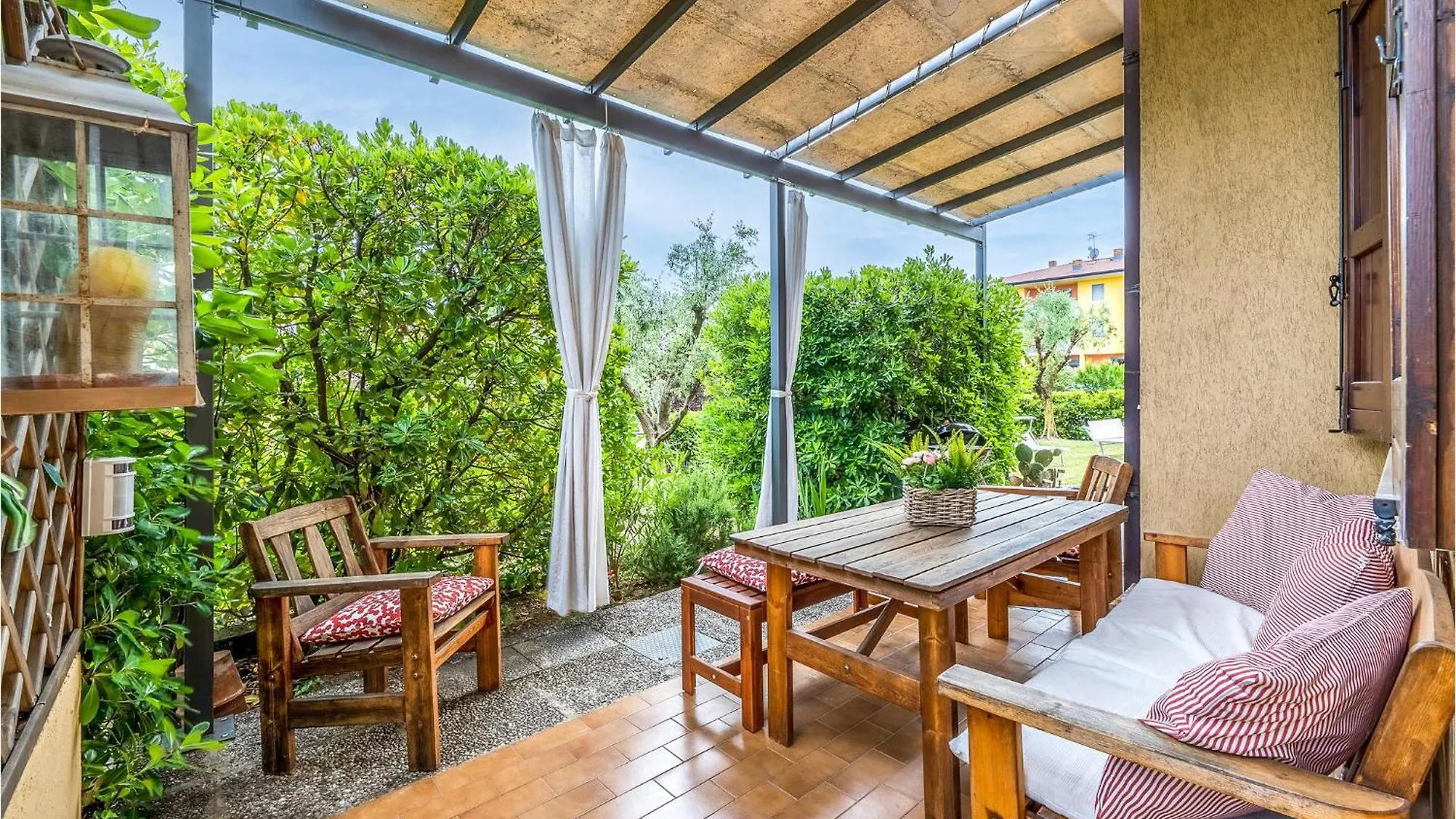 3 Bedroom Amazing Home In Desenzano Del Garda Prázdninový dům
